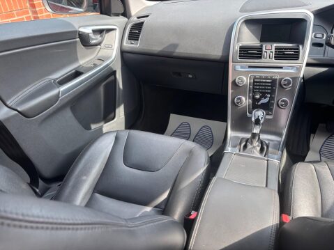 Volvo XC60 2.0 D4 SE Lux Auto Euro 6 (s/s) 5dr 39