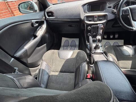 Volvo V40 2.0 D2 R-Design Euro 6 (s/s) 5dr 25