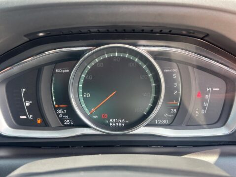Volvo XC60 2.4 D4 R-Design Lux Nav Auto AWD Euro 6 (s/s) 5dr 35