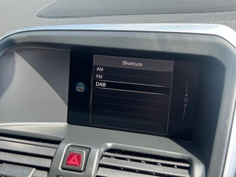 Volvo XC60 2.4 D4 R-Design Lux Nav Auto AWD Euro 6 (s/s) 5dr 37