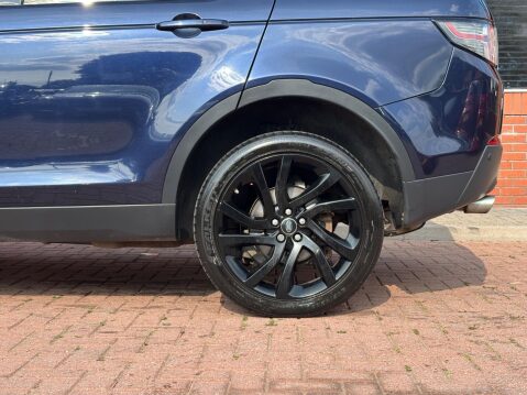 Land Rover Discovery Sport 2.0 TD4 HSE Black Auto 4WD Euro 6 (s/s) 5dr 35