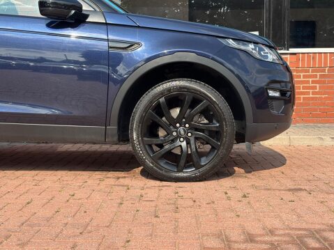 Land Rover Discovery Sport 2.0 TD4 HSE Black Auto 4WD Euro 6 (s/s) 5dr 37