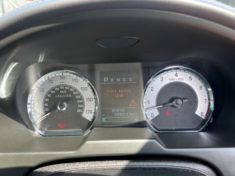 Jaguar XF 5.0 V8 Premium Luxury Auto Euro 5 4dr 29