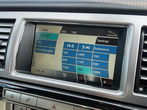 Jaguar XF 5.0 V8 Premium Luxury Auto Euro 5 4dr 38