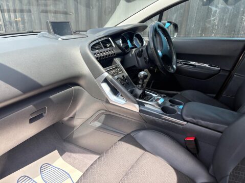 Peugeot 3008 1.6 HDi Allure Euro 5 5dr 21
