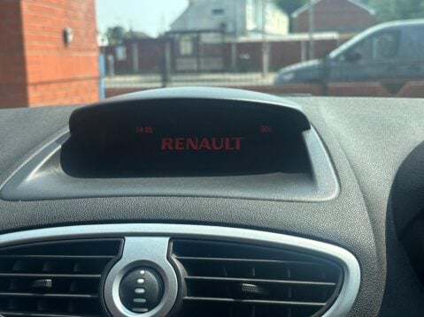 Renault Clio 1.2 I-Music Euro 5 3dr 28