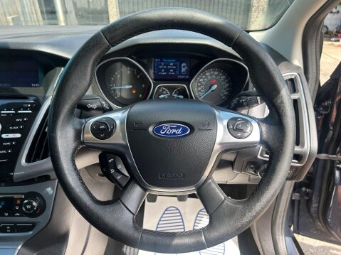 Ford Focus 1.6 TDCi Titanium Navigator Euro 5 (s/s) 5dr 14