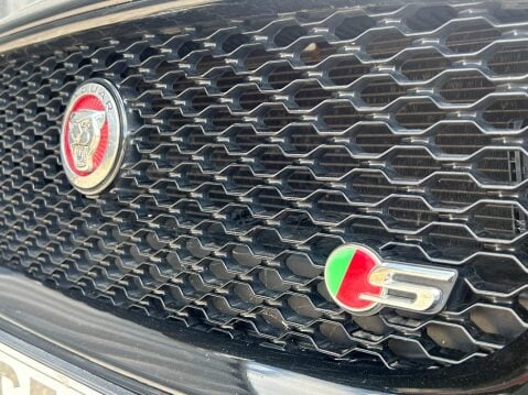 Jaguar XE 3.0 V6 S Auto Euro 6 (s/s) 4dr 47