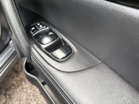 Nissan Qashqai 1.5 dCi Tekna 2WD Euro 6 (s/s) 5dr 19