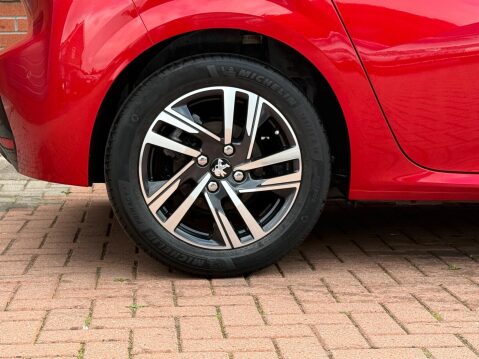 Peugeot 208 1.2 PureTech Allure Premium Euro 6 (s/s) 5dr 69