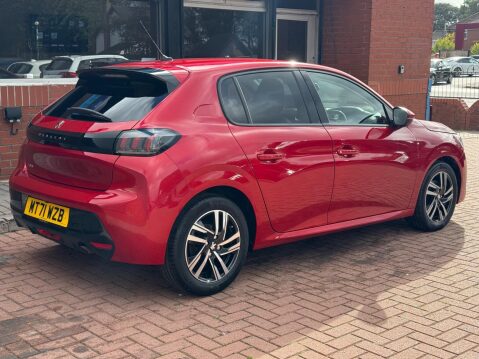 Peugeot 208 1.2 PureTech Allure Premium Euro 6 (s/s) 5dr 45