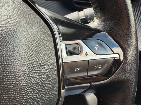 Peugeot 208 1.2 PureTech Allure Premium Euro 6 (s/s) 5dr 63