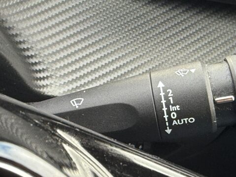 Peugeot 208 1.2 PureTech Allure Premium Euro 6 (s/s) 5dr 64