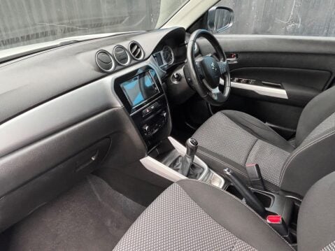Suzuki Vitara 1.6 SZ-T Euro 6 (s/s) 5dr 34