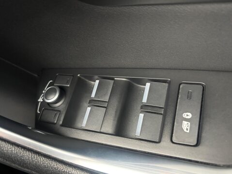 Jaguar XE 2.0 D180 SE Auto AWD Euro 6 (s/s) 4dr 50