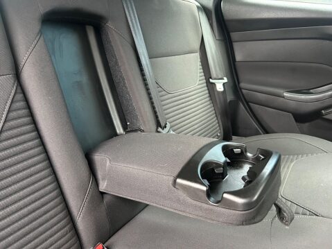 Ford Focus 1.0T EcoBoost Titanium Euro 6 (s/s) 5dr 39