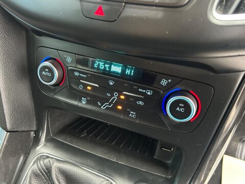 Ford Focus 1.0T EcoBoost Titanium Euro 6 (s/s) 5dr 23