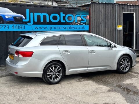 Toyota Avensis 1.8 V-Matic Icon Business Edition Tourer Euro 5 5dr 73