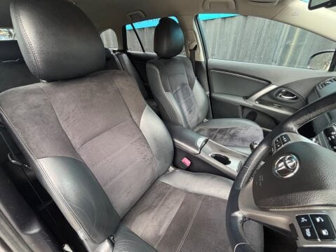 Toyota Avensis 1.8 V-Matic Icon Business Edition Tourer Euro 5 5dr 37