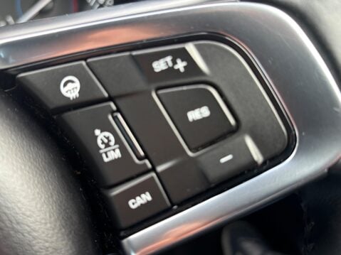 Jaguar F-Pace 3.0 D300 V6 S Auto AWD Euro 6 (s/s) 5dr 45