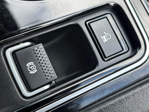 Jaguar F-Pace 3.0 D300 V6 S Auto AWD Euro 6 (s/s) 5dr 51