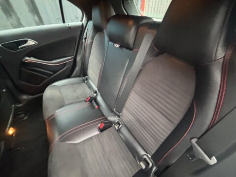 Mercedes-Benz A Class 1.5 A180d AMG Line (Executive) Euro 6 (s/s) 5dr 44