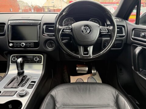 Volkswagen Touareg 3.0 TDI V6 BlueMotion Tech R-Line Tiptronic 4WD Euro 6 (s/s) 5dr 73
