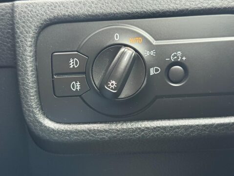 Volkswagen Touareg 3.0 TDI V6 BlueMotion Tech R-Line Tiptronic 4WD Euro 6 (s/s) 5dr 53