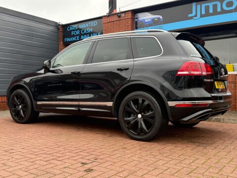 Volkswagen Touareg 3.0 TDI V6 BlueMotion Tech R-Line Tiptronic 4WD Euro 6 (s/s) 5dr 23