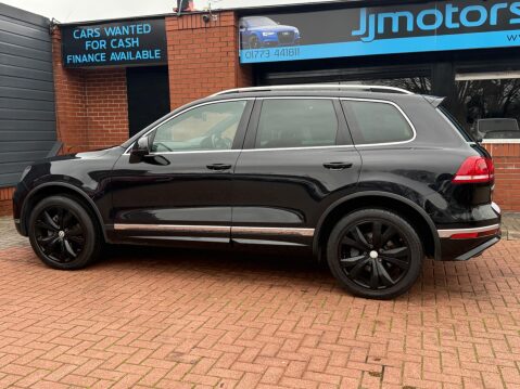 Volkswagen Touareg 3.0 TDI V6 BlueMotion Tech R-Line Tiptronic 4WD Euro 6 (s/s) 5dr 28