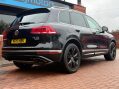 Volkswagen Touareg 3.0 TDI V6 BlueMotion Tech R-Line Tiptronic 4WD Euro 6 (s/s) 5dr 42