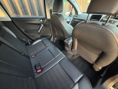 Peugeot 2008 1.2 PureTech Allure Euro 6 5dr 38