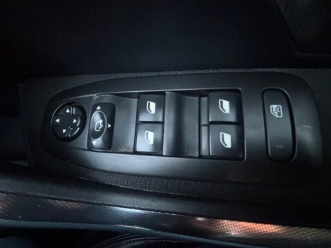 Peugeot 2008 1.2 PureTech Allure Euro 6 5dr 46