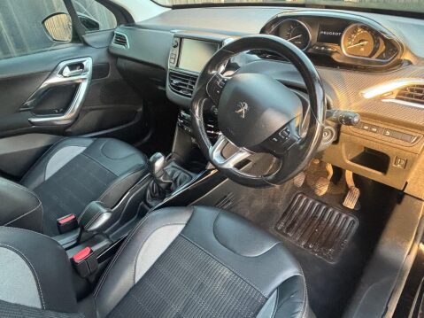 Peugeot 2008 1.2 PureTech Allure Euro 6 5dr 33