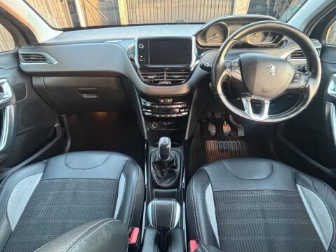 Peugeot 2008 1.2 PureTech Allure Euro 6 5dr 31