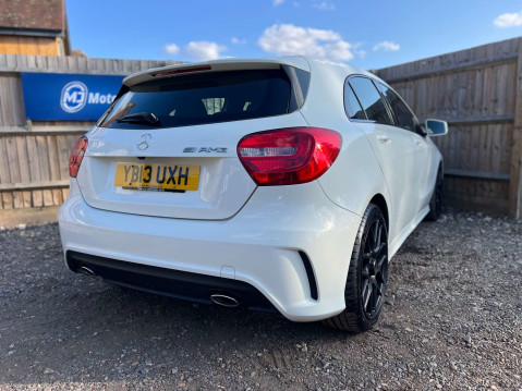 Mercedes-Benz A Class 2.1 A220 BlueEfficiency AMG Sport CDi Auto 5dr 54