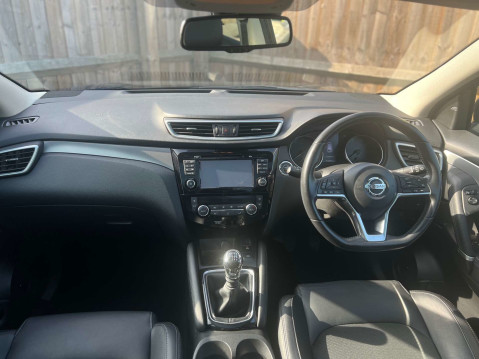 Nissan Qashqai 1.2 Qashqai Tekna DiG-T 5dr 15