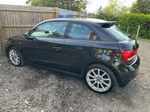 Audi A1 1.0 A1 S Line Nav TFSI Semi-Auto 3dr 33