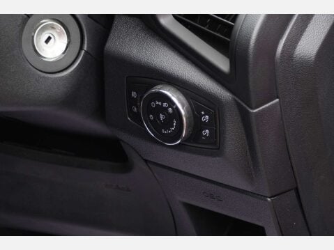 Ford Ecosport 1.0 EcoSport Titanium 5dr 29