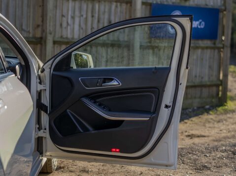 Mercedes-Benz A Class 1.6 A 180 Sport Executive 5dr 26