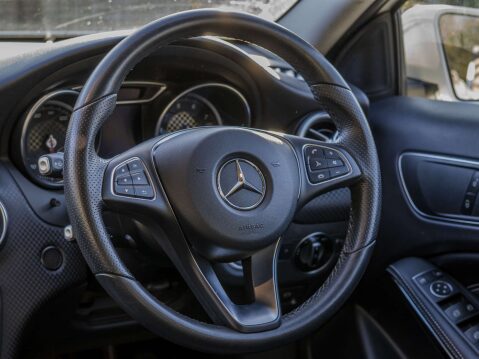 Mercedes-Benz A Class 1.6 A 180 Sport Executive 5dr 35