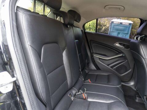 Mercedes-Benz A Class 2.1 A 200 D Sport Auto 5dr 29