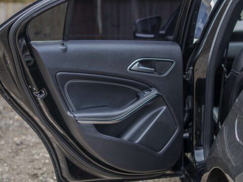 Mercedes-Benz A Class 2.1 A 200 D Sport Auto 5dr 19