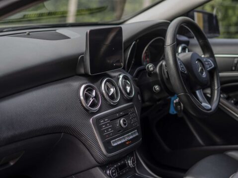 Mercedes-Benz A Class 2.1 A 200 D Sport Auto 5dr 25