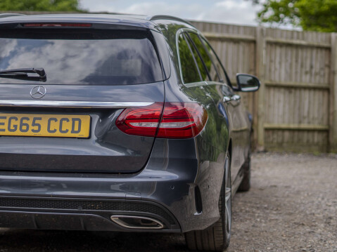 Mercedes-Benz C Class 2.0 C200 AMG Line Premium Auto 5dr 7