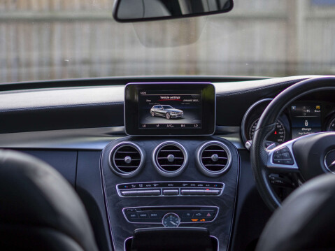 Mercedes-Benz C Class 2.0 C200 AMG Line Premium Auto 5dr 25