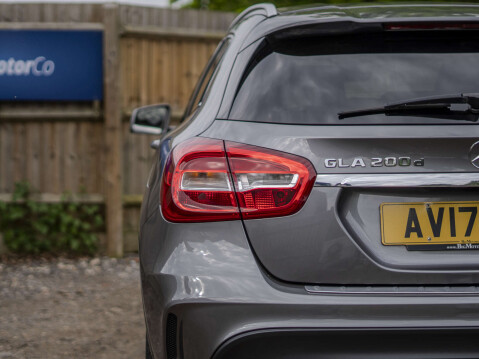 Mercedes-Benz GLA 2.1 GLA 200 AMG Line D Auto 5dr 9