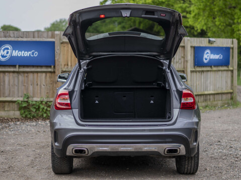 Mercedes-Benz GLA 2.1 GLA 200 AMG Line D Auto 5dr 13