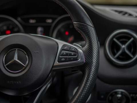 Mercedes-Benz GLA 2.1 GLA 200 AMG Line D Auto 5dr 20