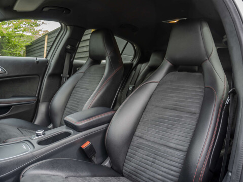 Mercedes-Benz GLA 2.1 GLA 200 AMG Line D Auto 5dr 41